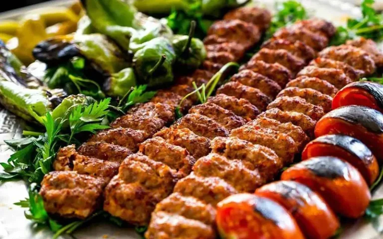 بهترین رستوران‌های تبریز؛ تجربه طعم و طراحی در اوج کیفیت